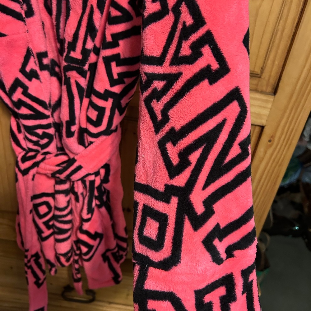 Pink by Victoria Secrets Robe - Picture 4 of 5